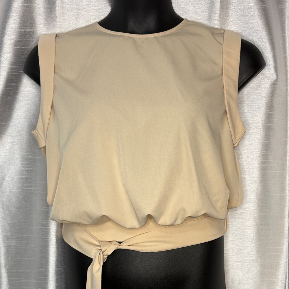 Emery Rose Sleeveless Tie Front Elastic Waist Keyhole Back Women’s L Stretch